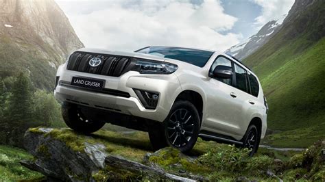 buy toyota prado 2022